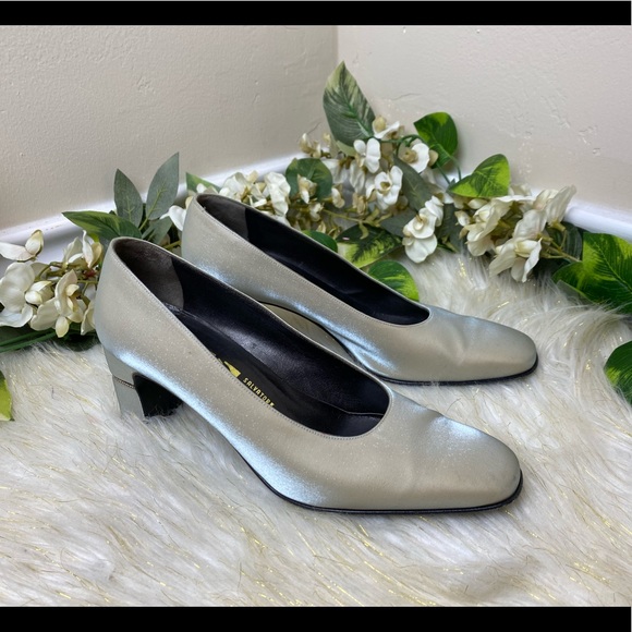 Salvatore Ferragamo Vintage Shiny Fabric Heel 7.5 - Picture 1 of 8